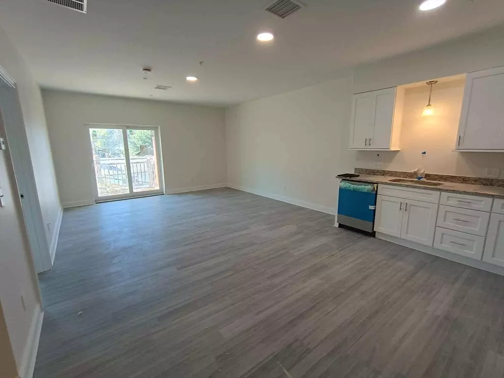 Revere, MA 02151,10 Franklin Ave #404