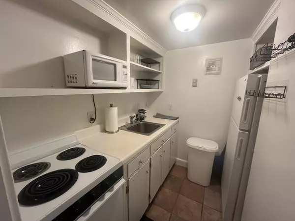 Boston, MA 02108,57 Mount Vernon St #G2