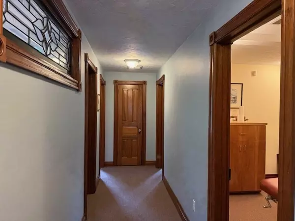 Sudbury, MA 01776,400 Boston Post Road #2F