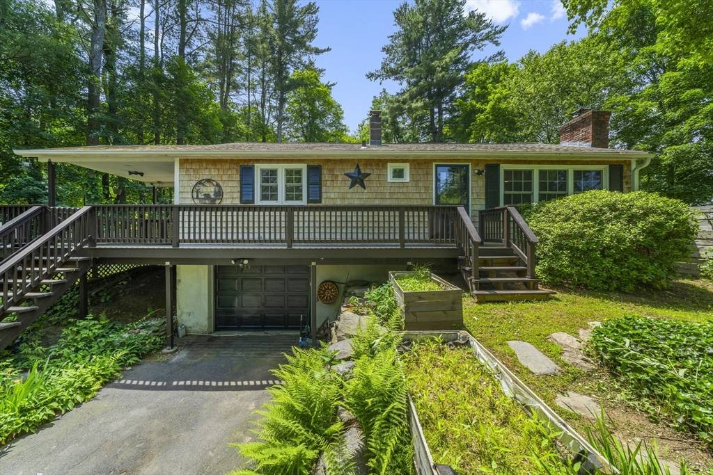 255 State St, Belchertown, MA 01007