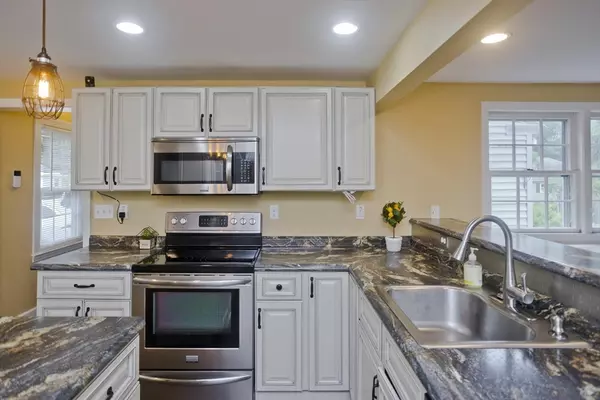 Athol, MA 01331,32 Locke Ave.