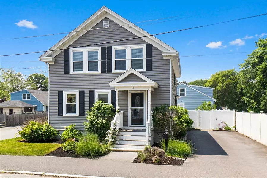10 Saunders Rd, Lynn, MA 01904