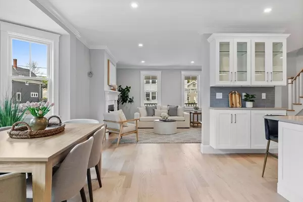 Boston, MA 02131,73R Knoll Street #73R
