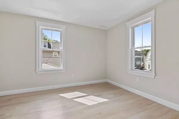 Boston, MA 02131,73R Knoll Street #73R