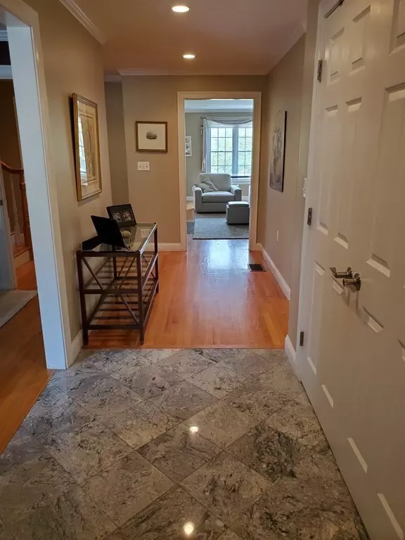 Wellesley, MA 02482,39 Oak #C
