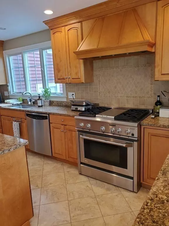 Wellesley, MA 02482,39 Oak #C