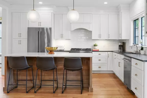 Needham, MA 02492,1473 Great Plain Ave