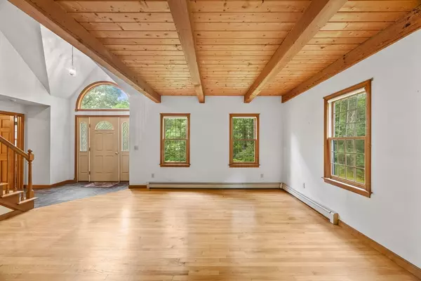 Sandwich, MA 02563,1 Peggys Lane