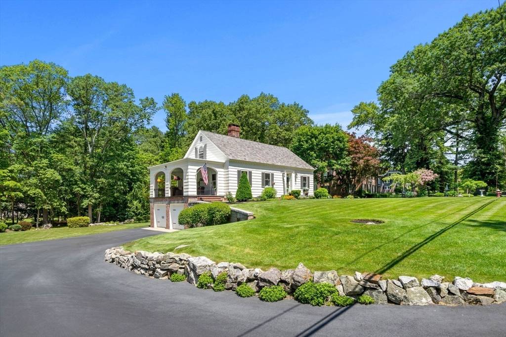 Chelmsford, MA 01824,63 Bartlett St