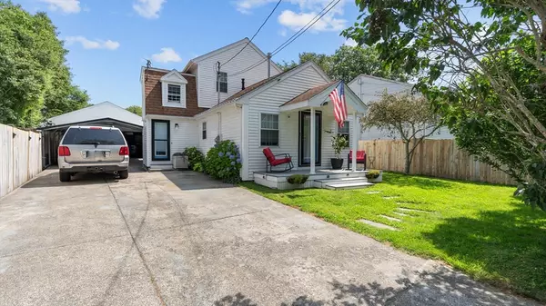 Fairhaven, MA 02719,7 Grove Street