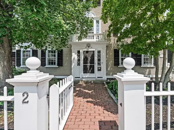 Salem, MA 01970,2 Andover St #A