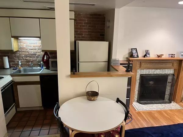 Boston, MA 02115,87 Gainsborough St #202