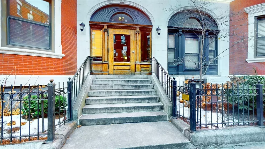 Boston, MA 02115,87 Gainsborough St #202