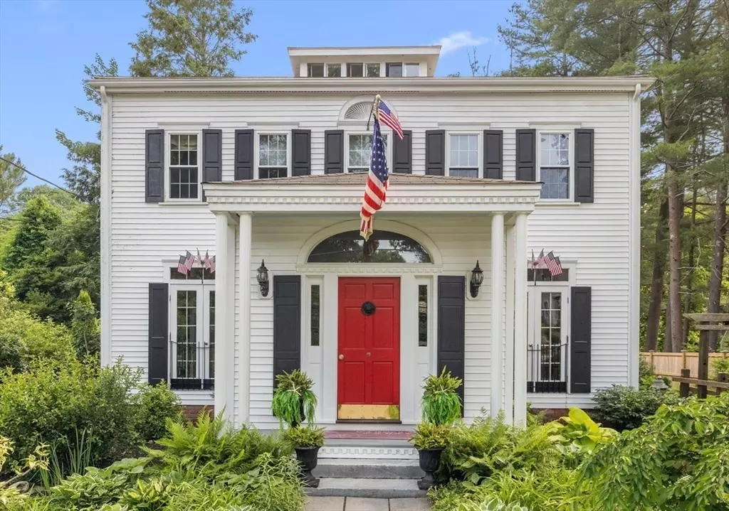 Duxbury, MA 02332,249 High St