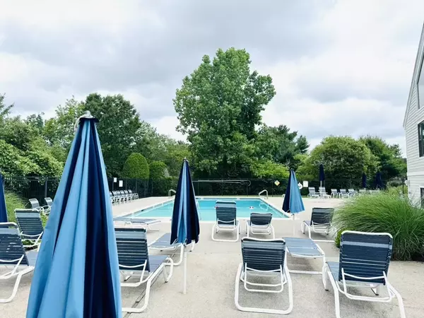Stoughton, MA 02072,119 Erin Rd #119