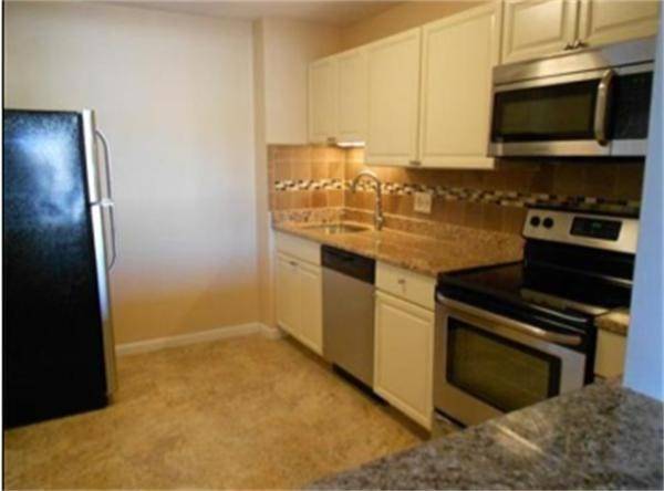 Boston, MA 02125,400 Savin Hill Ave. #9