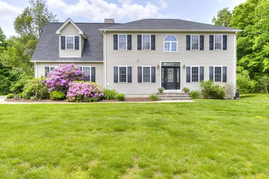 233 Munsing St, Ludlow, MA 01056
