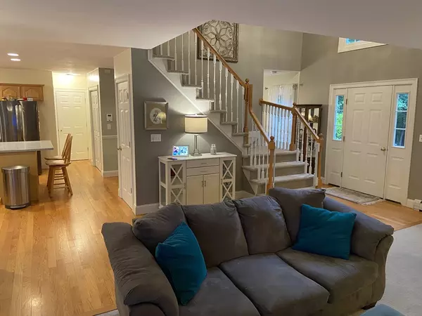 Hanson, MA 02341,52 Cranberry Rd