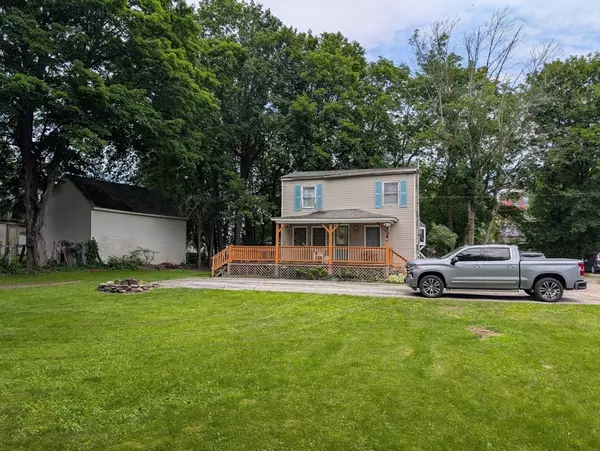 Webster, MA 01570,8 May St