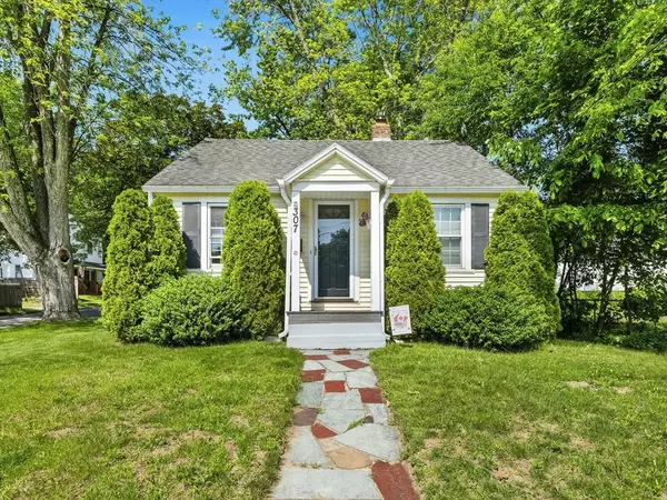 307 Boutelle St, Fitchburg, MA 01420