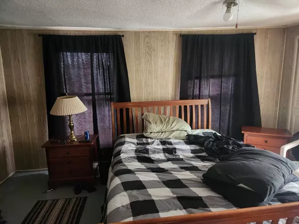 Ashburnham, MA 01430,18 Central Street