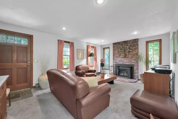 Sturbridge, MA 01566,99 Cricket Drive