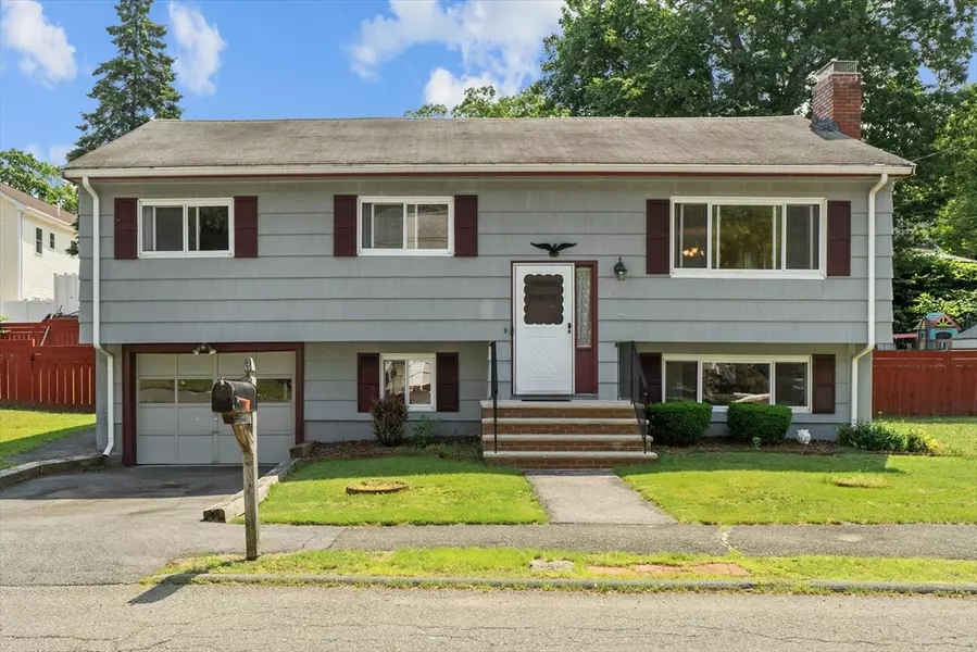 9 Hilltop Ave, Saugus, MA 01906