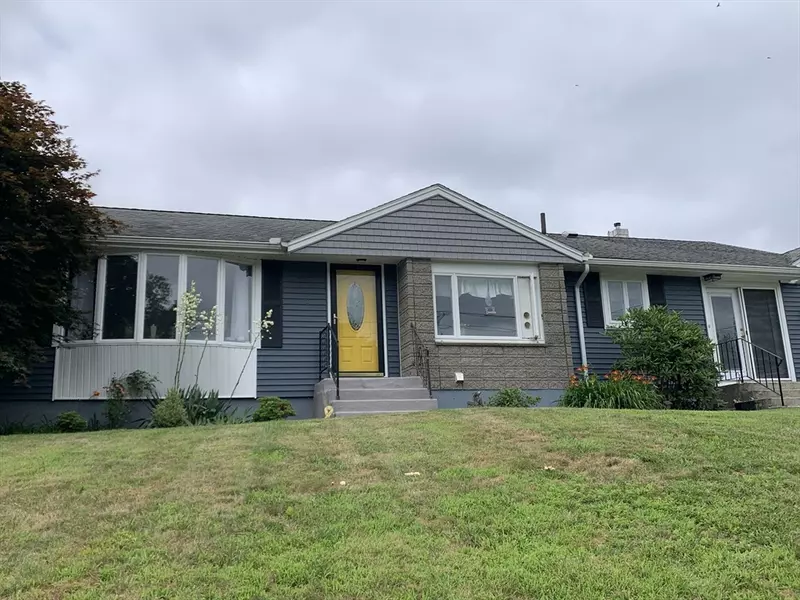 77 Westwood Pkwy, Southbridge, MA 01550