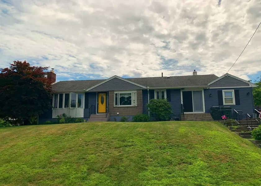 77 Westwood Pkwy, Southbridge, MA 01550