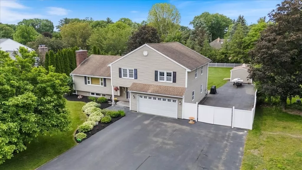 75 Cox Lane, Methuen, MA 01844