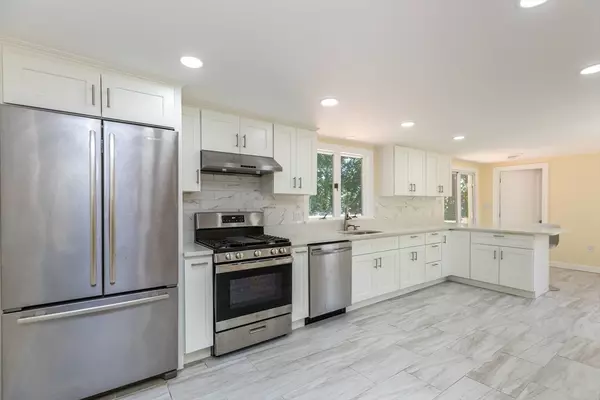 43 Hobart Ter, Braintree, MA 02184