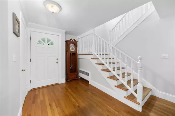Hingham, MA 02043,12 Whitcomb Lane