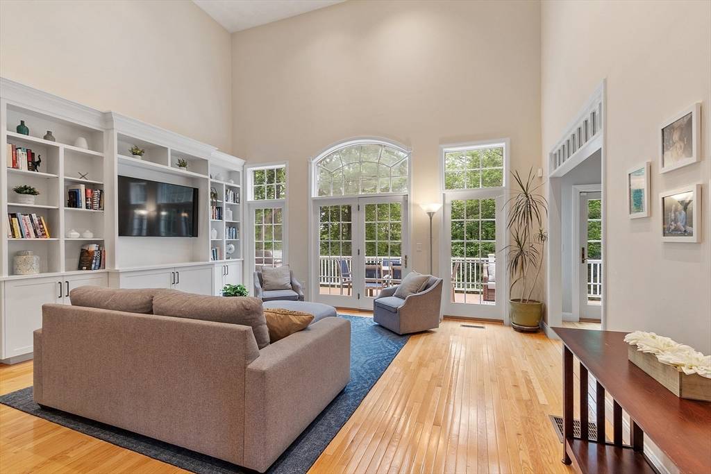 Georgetown, MA 01833,10 Londonderry Lane