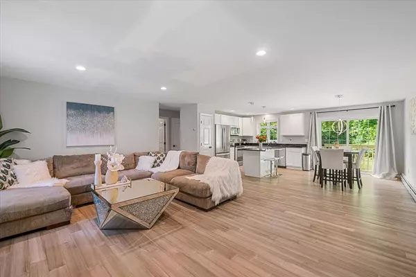 Sturbridge, MA 01518,340 The Trail