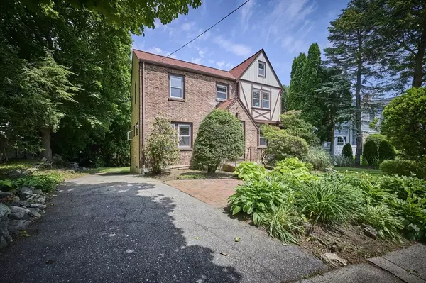 Boston, MA 02130,419 Pond Street