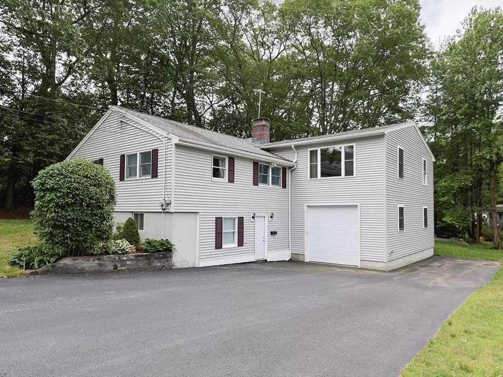 Holden, MA 01520,47 Dorothy Ave