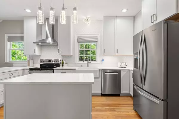 Berkley, MA 02779,3 42nd St