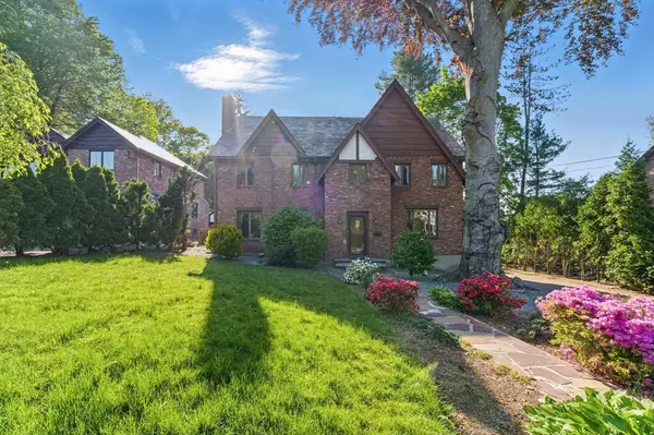 15 Park Ave, Newton, MA 02458