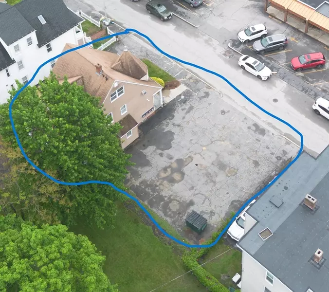 346 Lovell St, Worcester, MA 01602