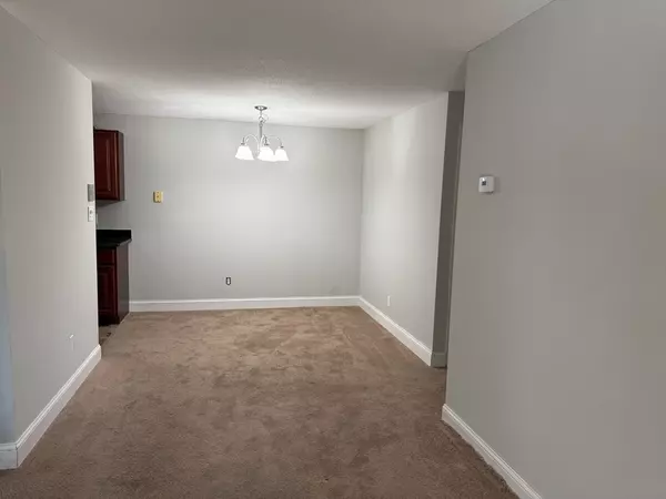 Natick, MA 01760,19 Village Hill Lane #6