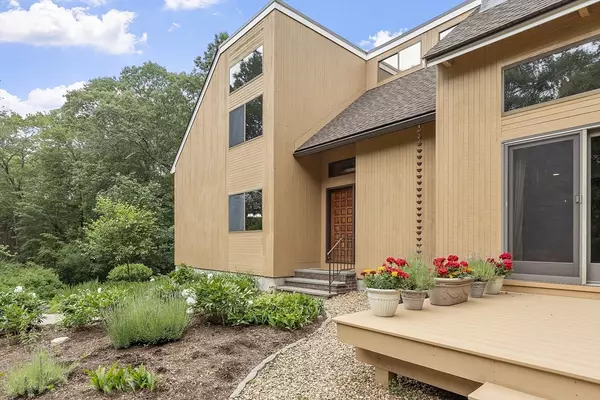 Carlisle, MA 01741,29 Oak Knoll Road