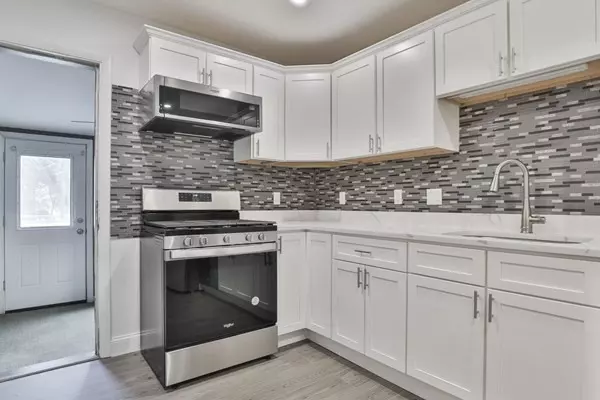 Milton, MA 02186,641 Pleasant St #1