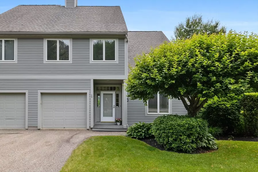 52 Landing Dr #52, Methuen, MA 01844