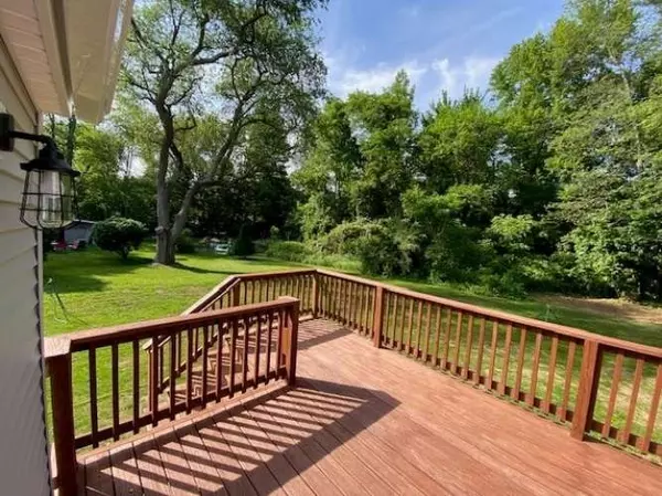 Millbury, MA 01527,9 Knollwood Circle