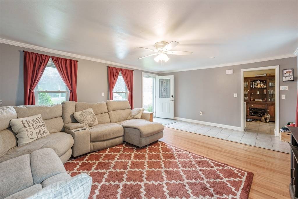 East Longmeadow, MA 01028,267 Maple St