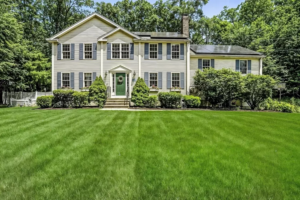 Upton, MA 01568,78 Milford St