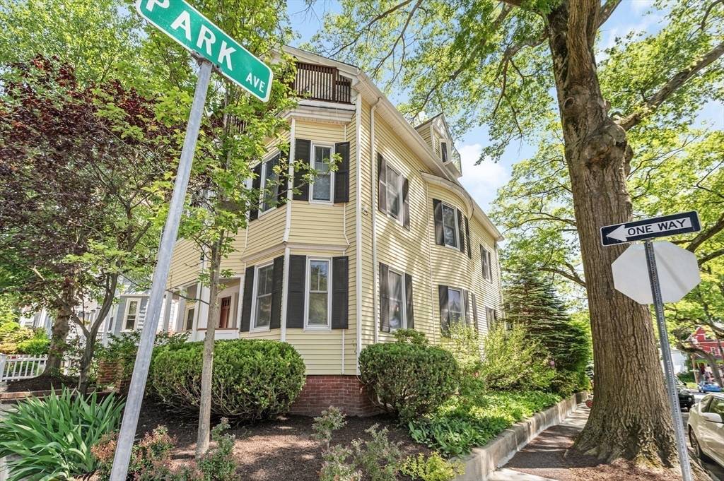 85 Holworthy #85, Cambridge, MA 02138