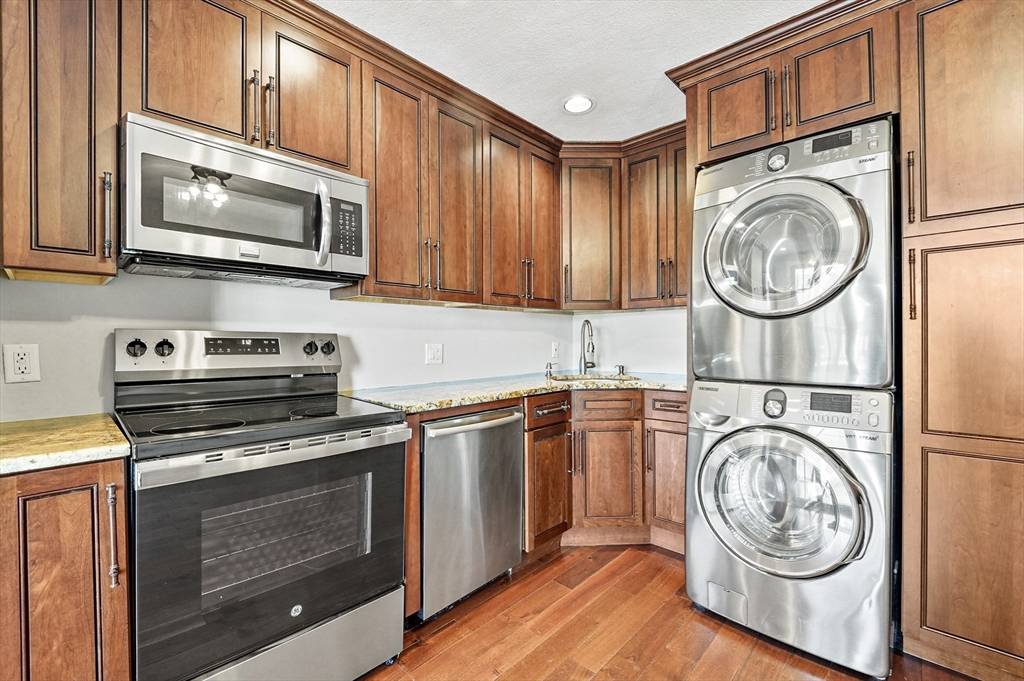 Boston, MA 02128,213 Chelsea Street #3