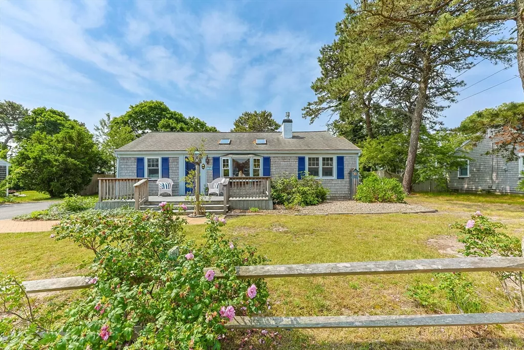 Dennis, MA 02670,135 Loring Ave