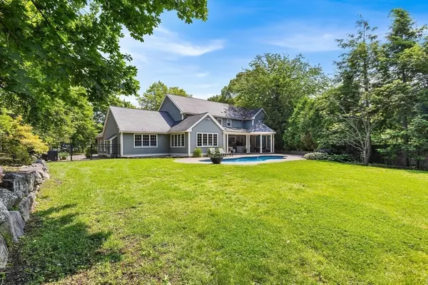 389 Summer Avenue Reading, MA 01867